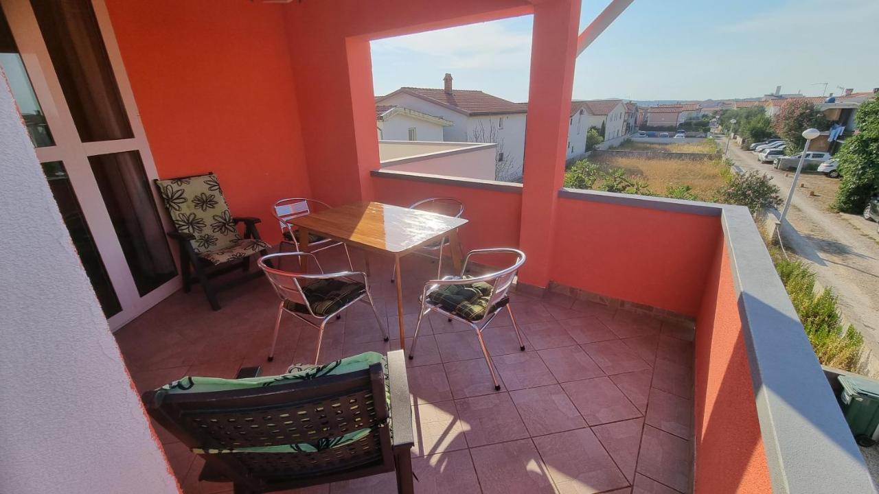 Apartamento Haus Zarko Vir Exterior foto