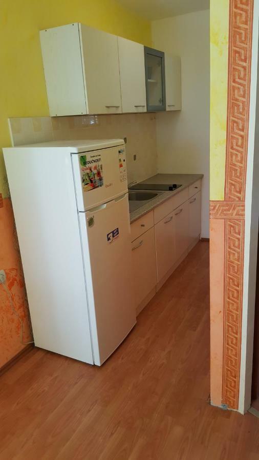 Apartamento Haus Zarko Vir Exterior foto