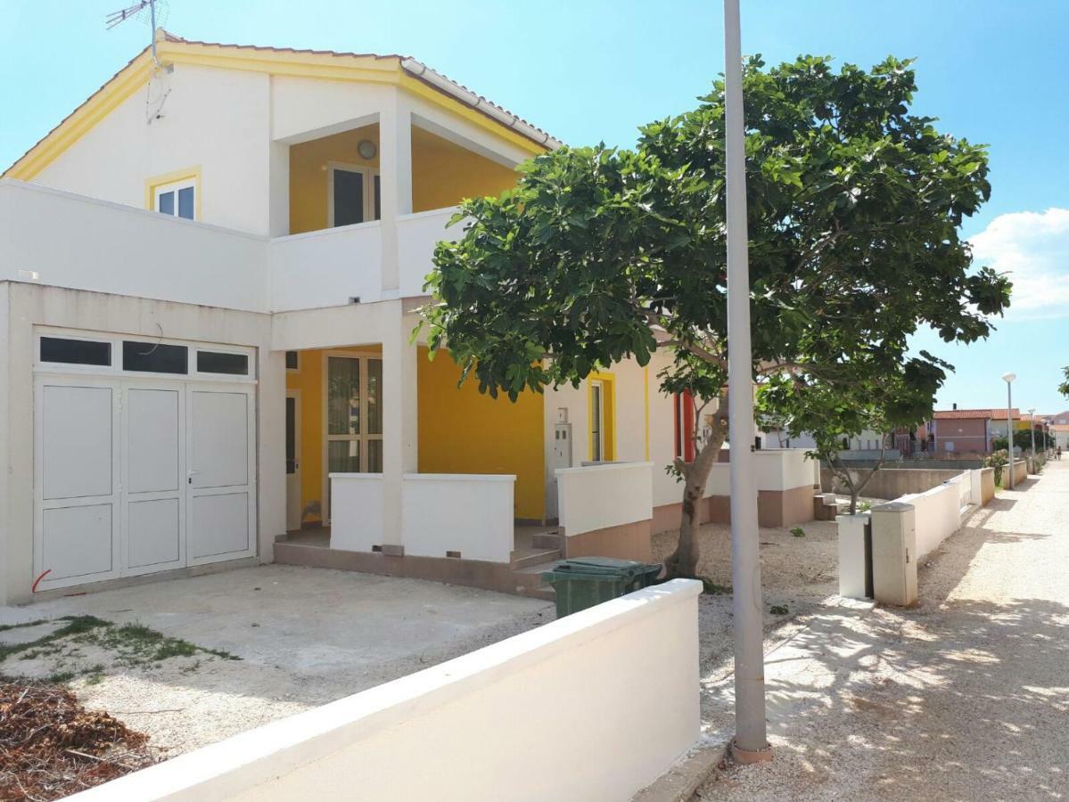 Apartamento Haus Zarko Vir Exterior foto