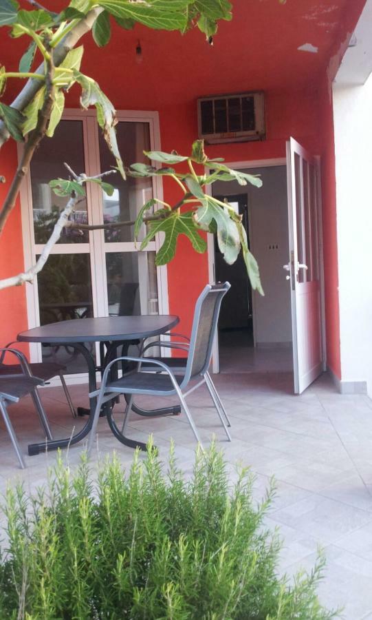 Apartamento Haus Zarko Vir Exterior foto